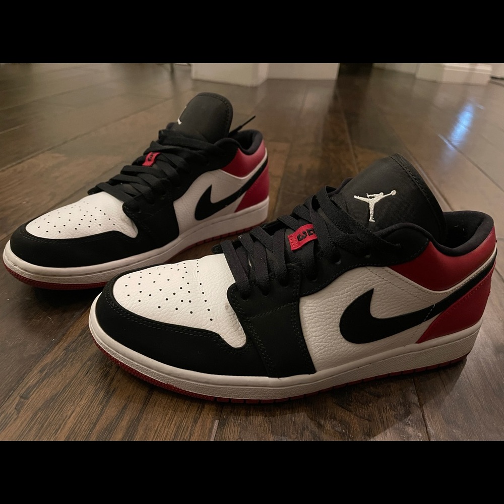 Jordan 1 Low Black Toe